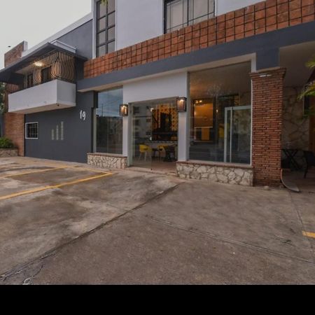Ph 19 Guesthouse Hotel In Gazcue サントドミンゴ エクステリア 写真