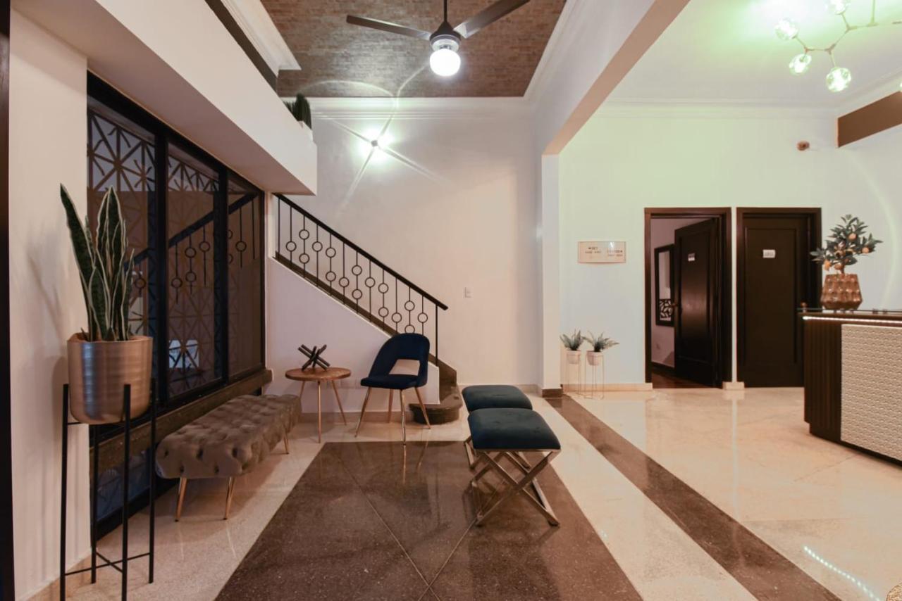 Ph 19 Guesthouse Hotel In Gazcue サントドミンゴ エクステリア 写真