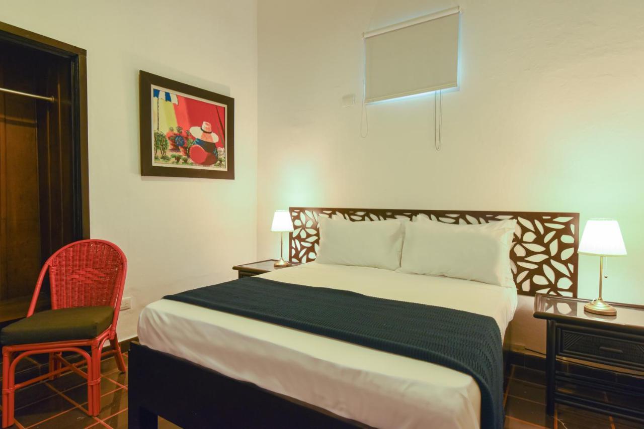 Ph 19 Guesthouse Hotel In Gazcue サントドミンゴ エクステリア 写真